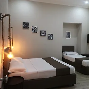 Napoli City Rooms Bed and Breakfast